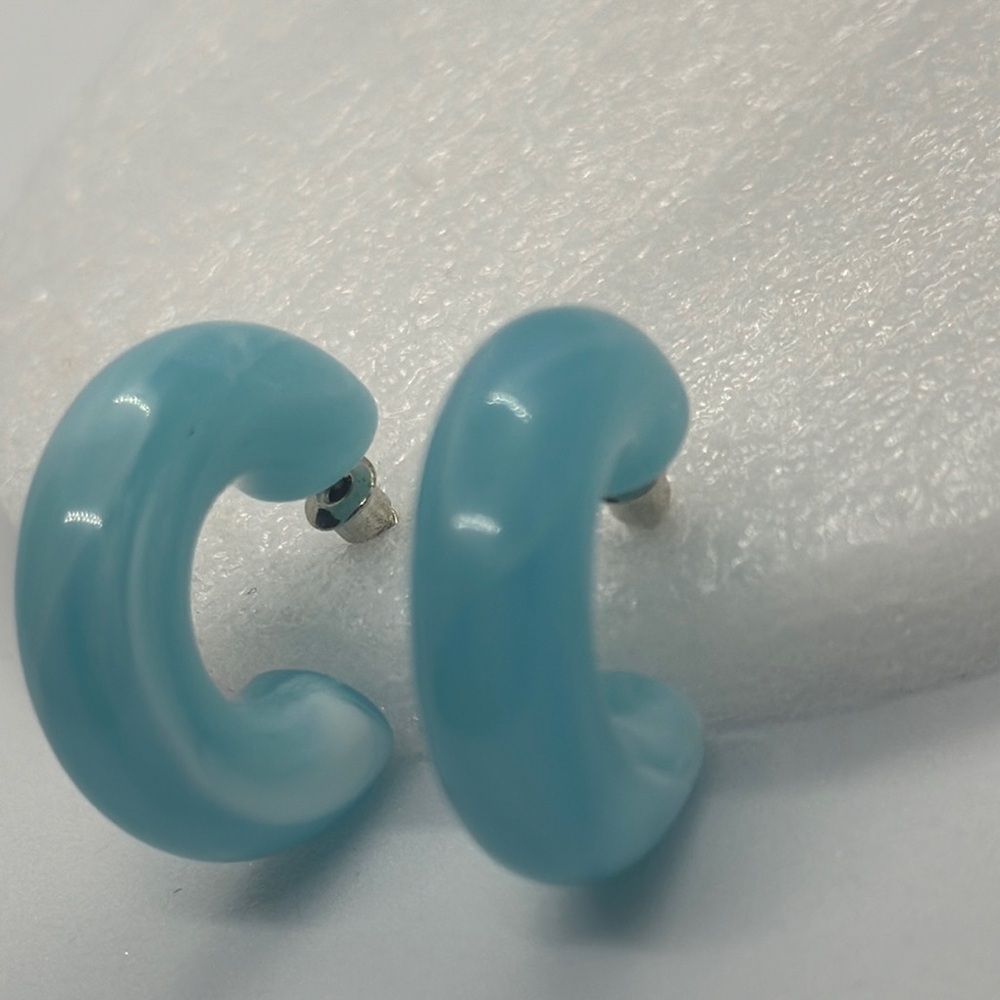Chic Sky Blue Resin Hoop Earrings - Brand New 1.1" Chunky Statement Earrings - Picture 7 of 16